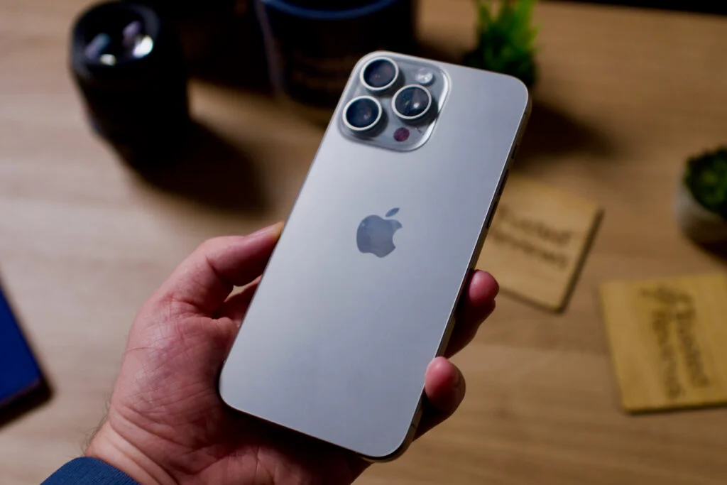 iPhone 15 (2023) and Full Specifications